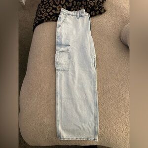 Abercrombie loose fit high rise cargo jean size 34